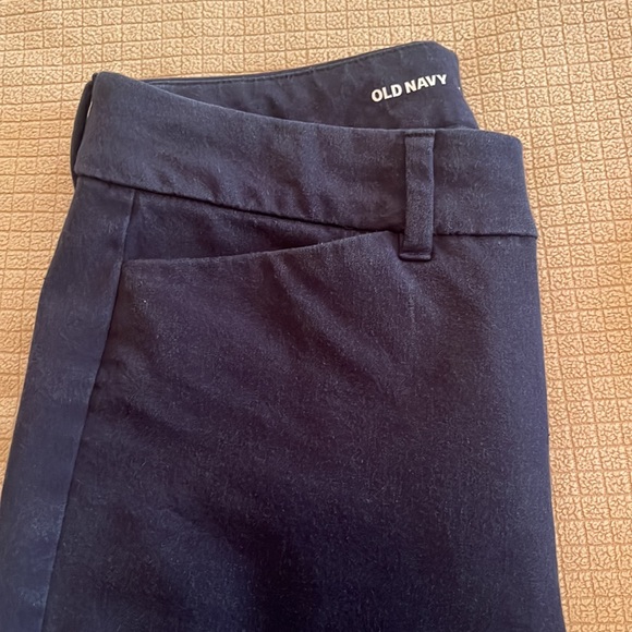 Old Navy Pixie pants - Picture 5 of 6